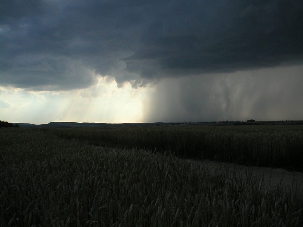 gewitterstimmung-422389_1280